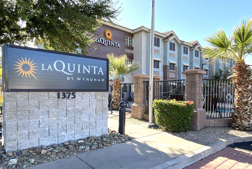 La Quinta Inn & Suites by Wyndham Tempe University / Phoenix 5/60