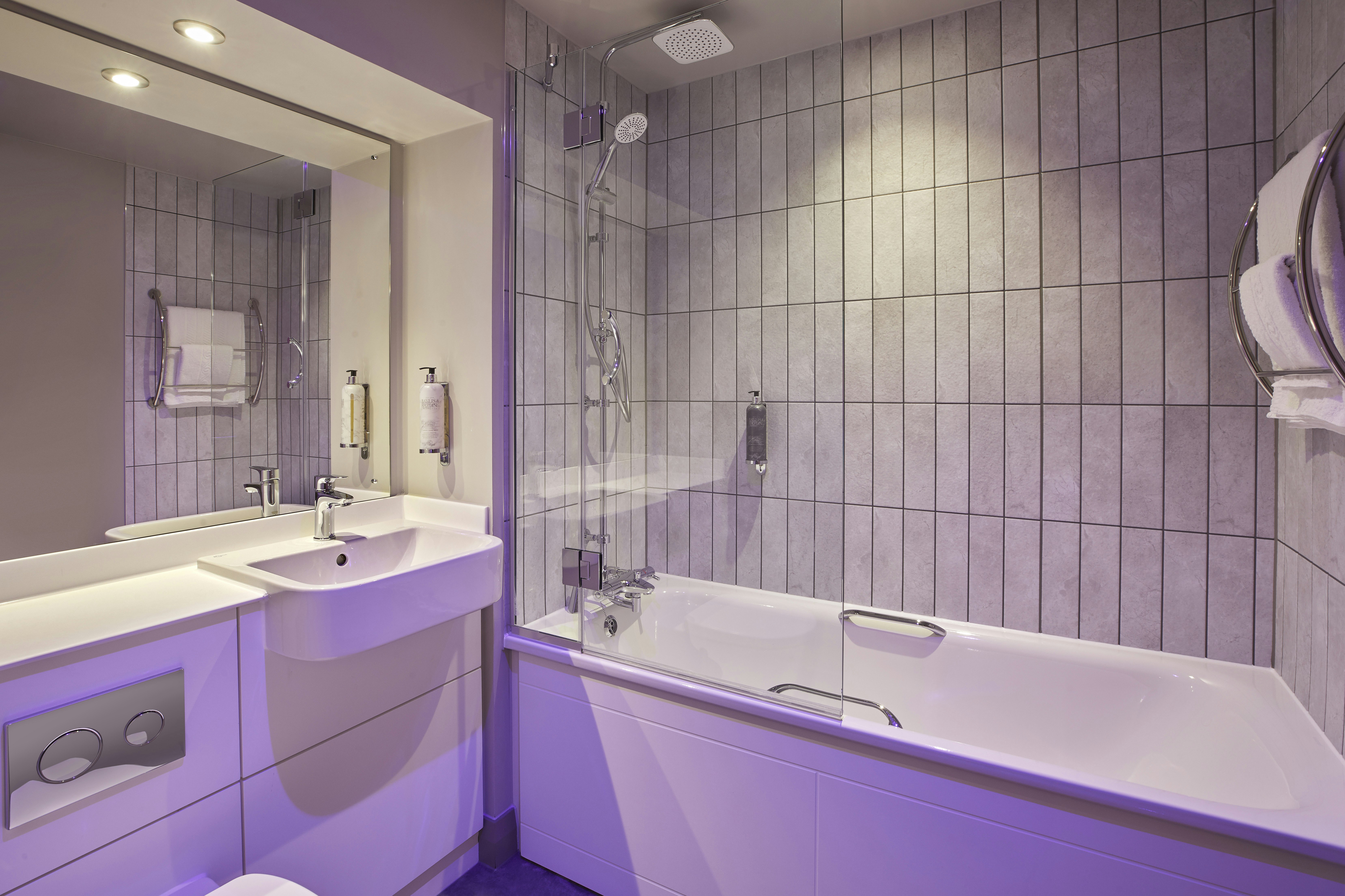 Premier Inn London Hampstead Hotel 67/71