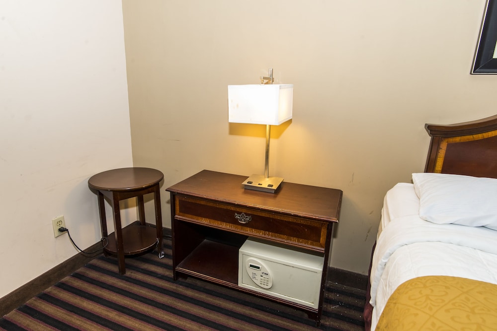 Garden Inn 23/26