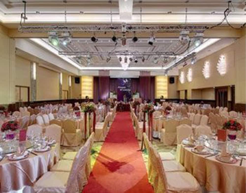 Taipei Garden Hotel 34/42