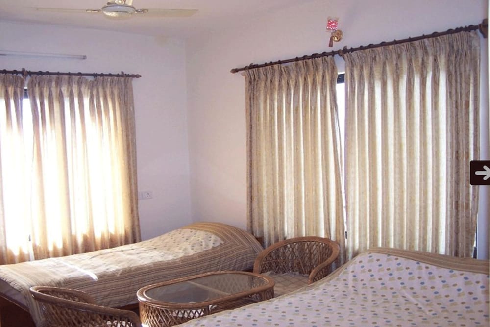 Dhampus Resort 8/19