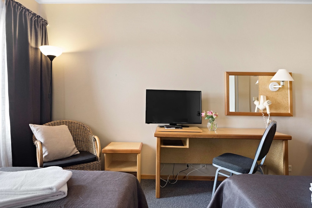 Stav Hotel 68/77
