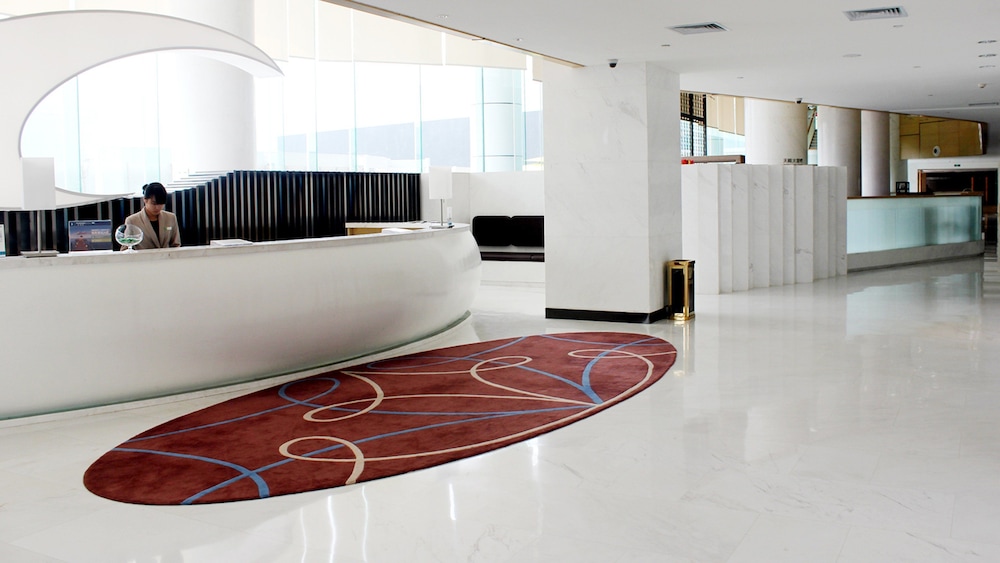 HOLIDAY INN SHIJIAZHUANG CENTRAL 9/77