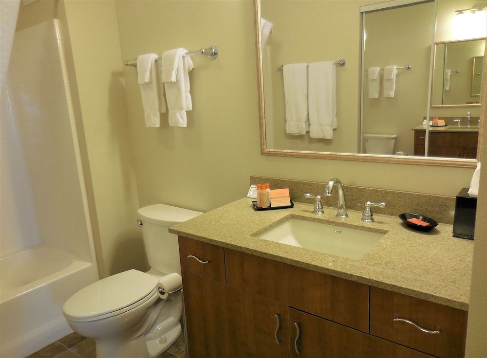 Ledgestone Hotel Billings 20/69