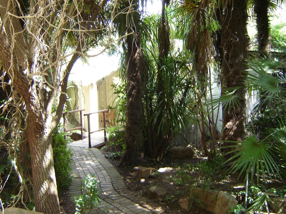 Ladybrand Guest House 31/50