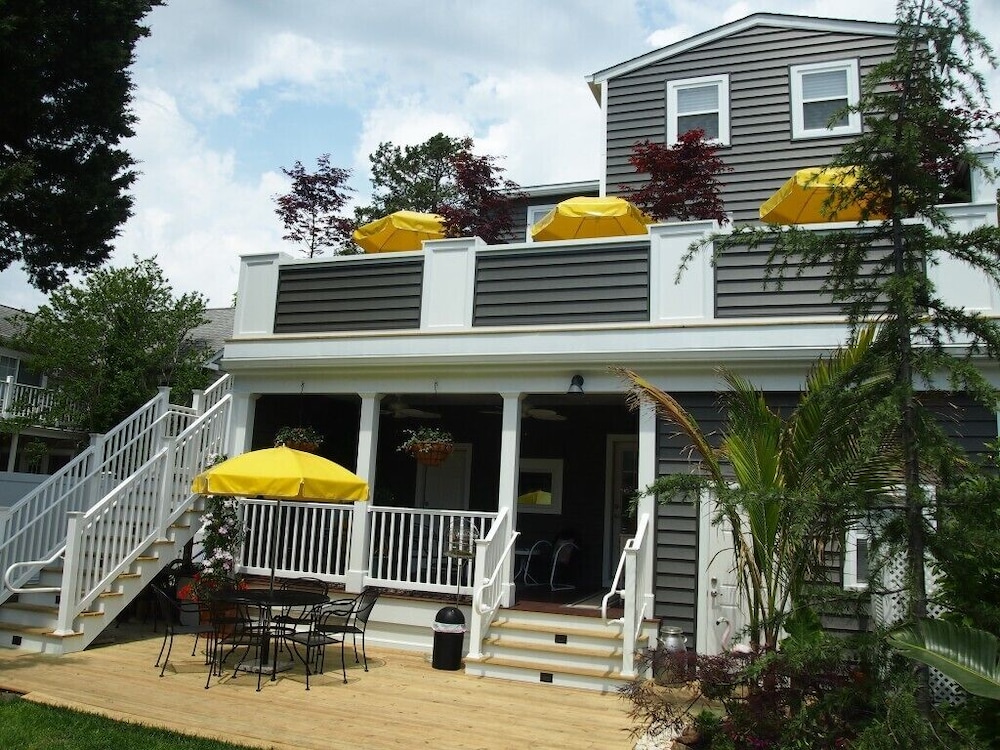Rehoboth Guest House 7/50