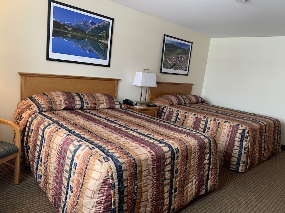 Woodlands Inn Suites 3/34