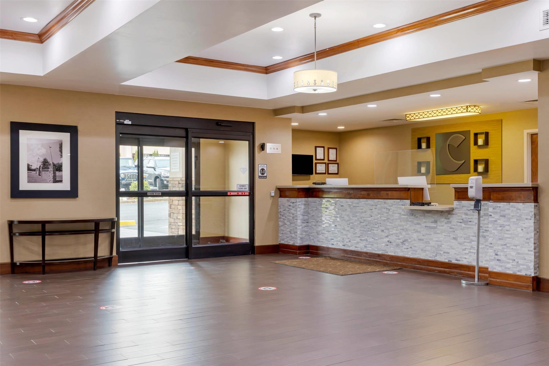Comfort Suites Johnson City Near University 3/36