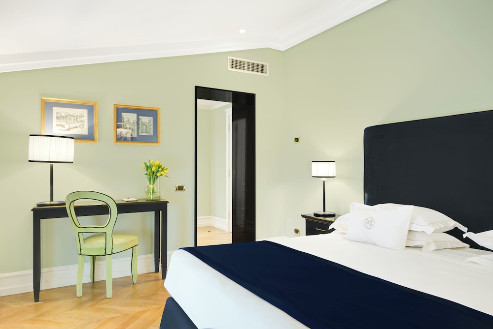 ROOM, SINGLE, DOUBLE BED