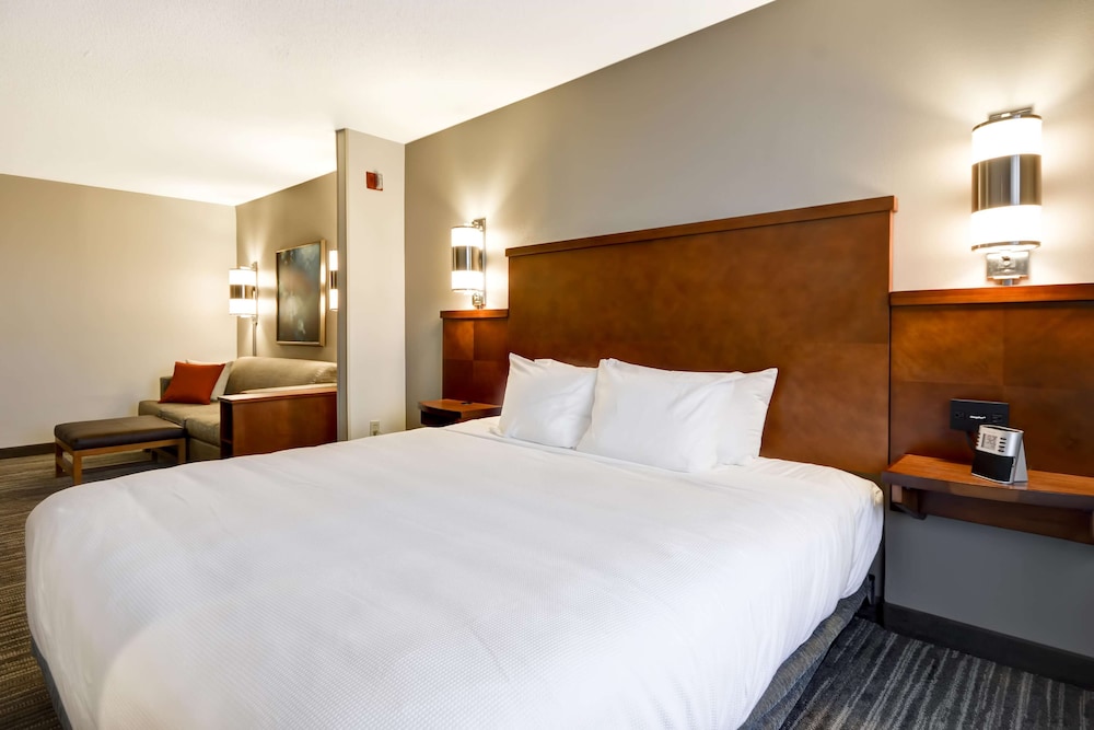Hyatt Place Kansas City/Overland Park/Metcalf 18/64