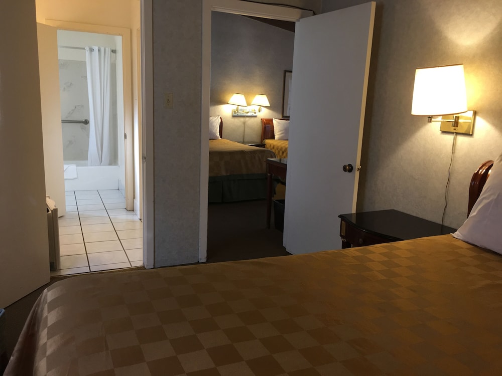 Discovery Inn 17/43