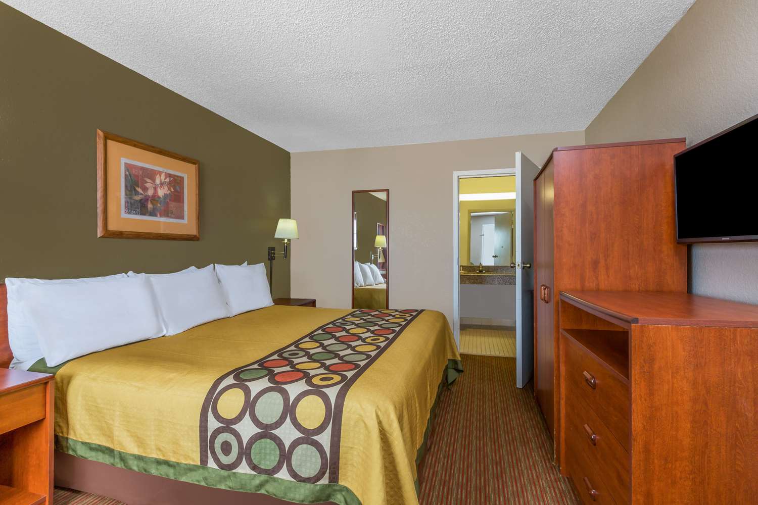 Super 8 By Wyndham Metairie 11/26