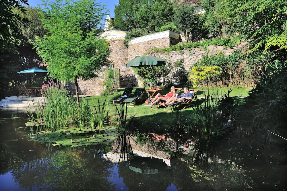 Hotel Schloss Duernstein 43/47