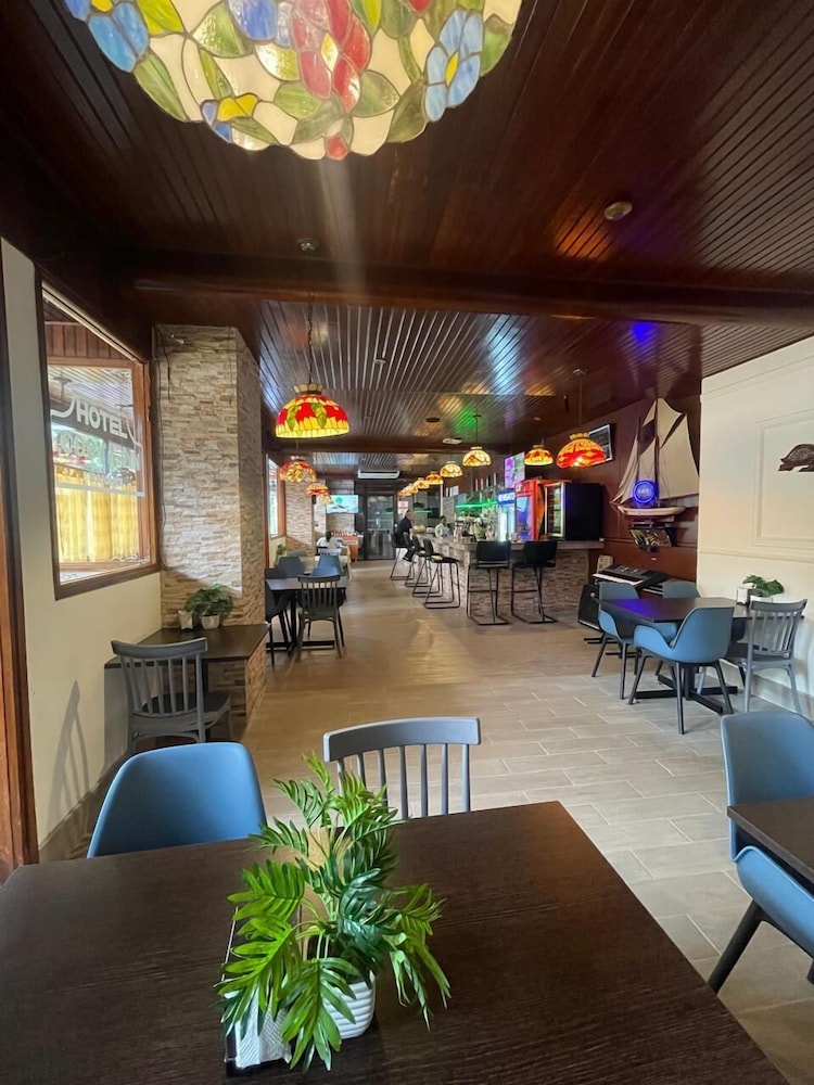 Hotel Costa Inn 34/55