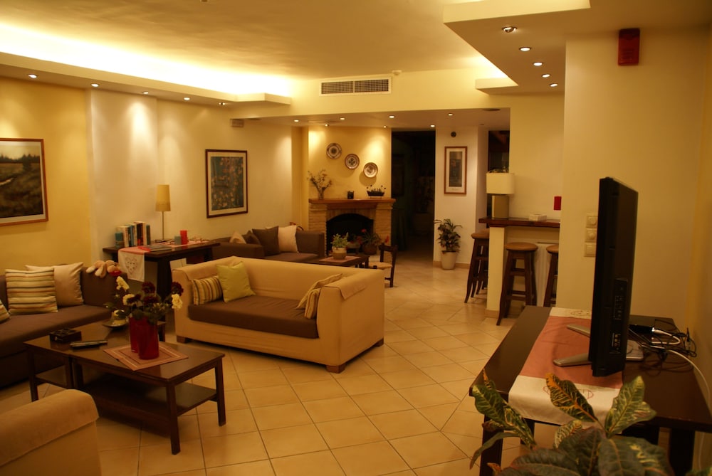Yria Hotel 62/78