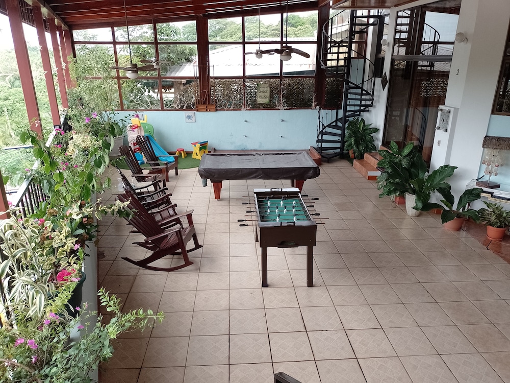 Natural Pacific Suites 24/35