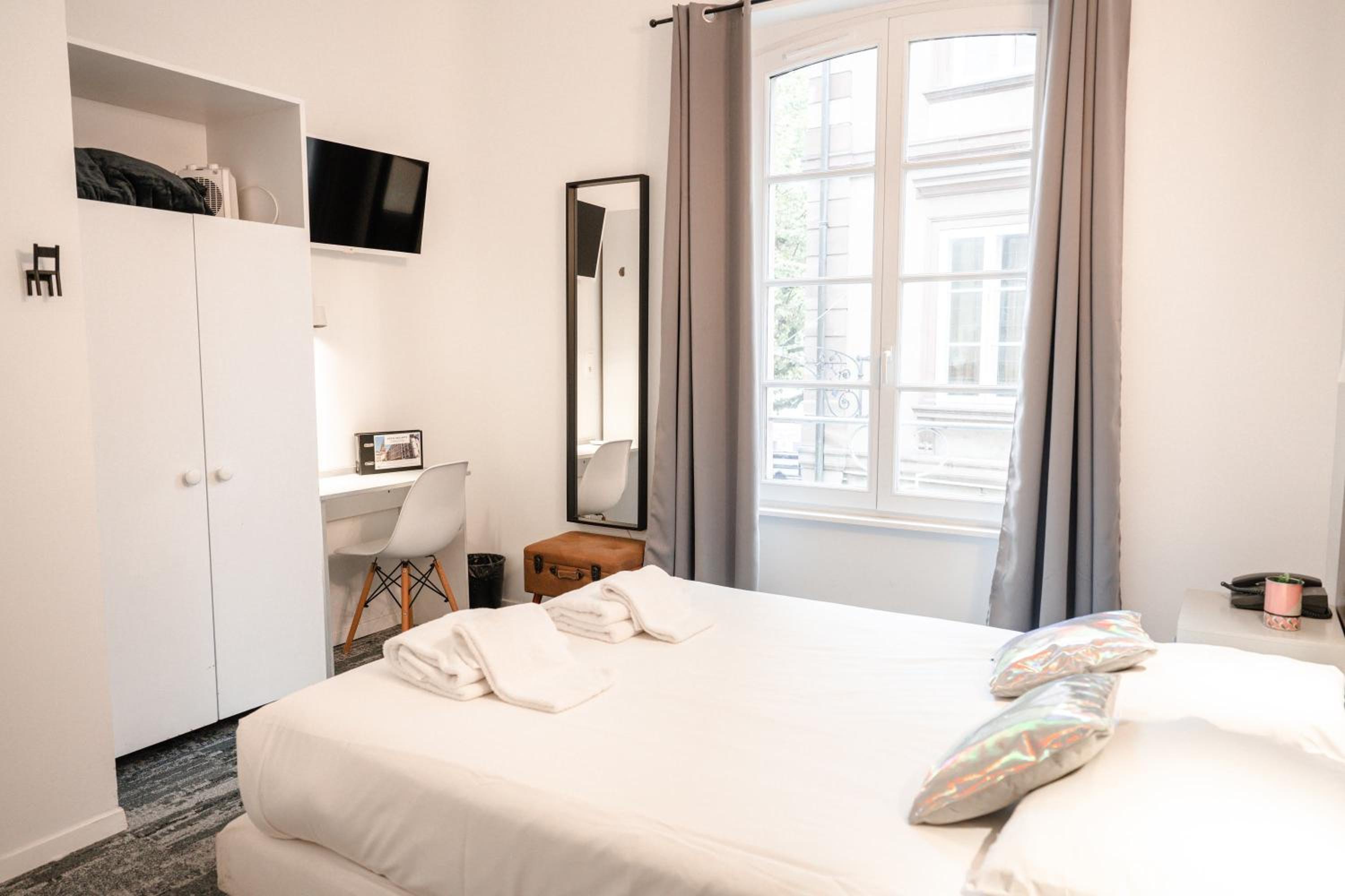 غرفة كلاسيكية بسرير مزدوج، Hotel des Arts 2/10