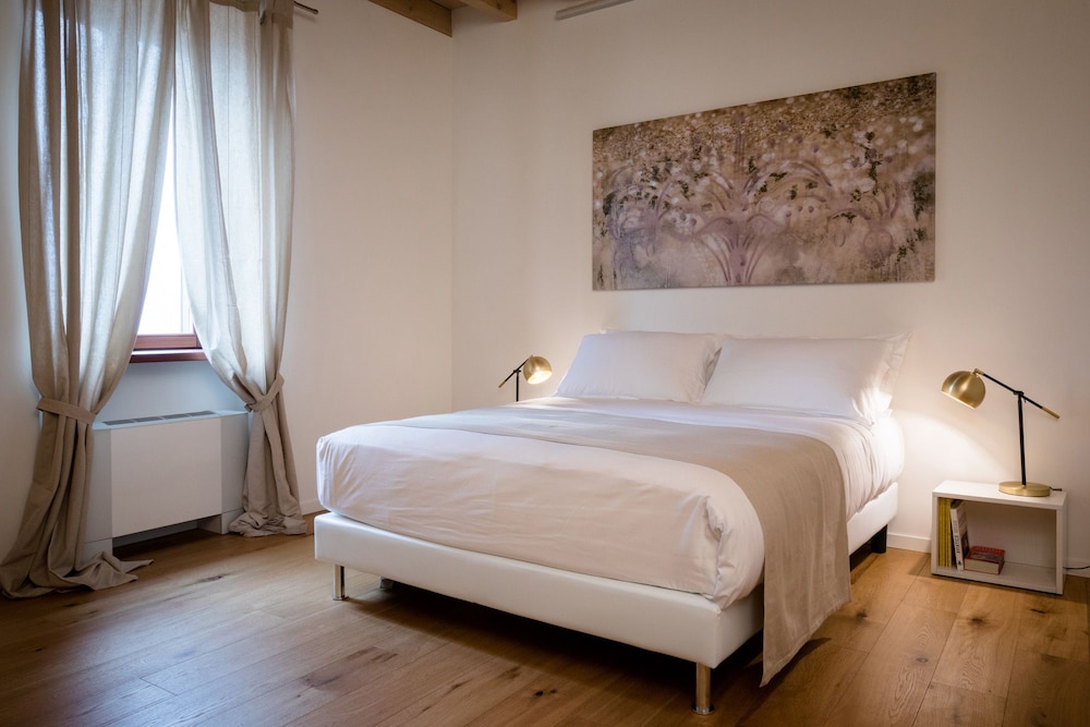 La Ripa Hostel 5/26