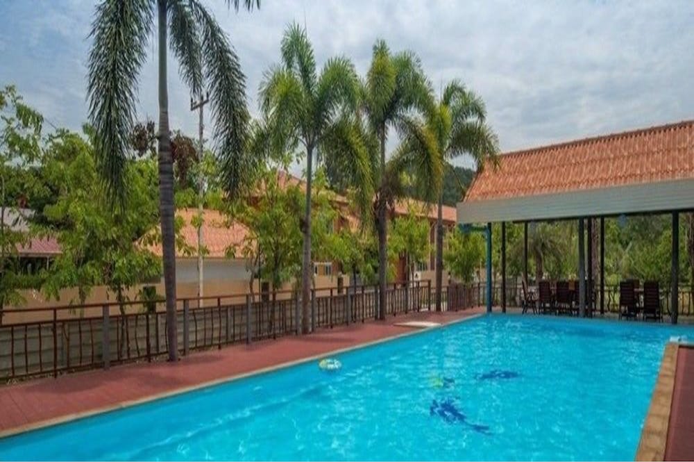 Khaoyai Kiri Thantip Resort 34/38