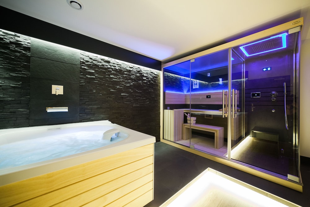 Hotel the Originals Des Princes Chambery 47/77