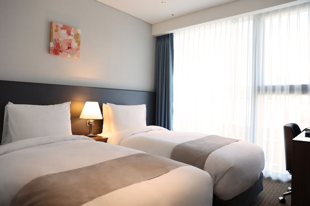 Stanford Hotel Myeongdong 17/50