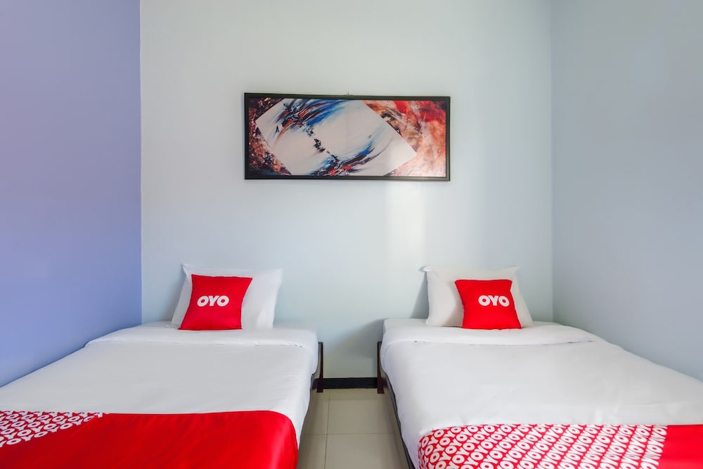 Standard, Twin Beds