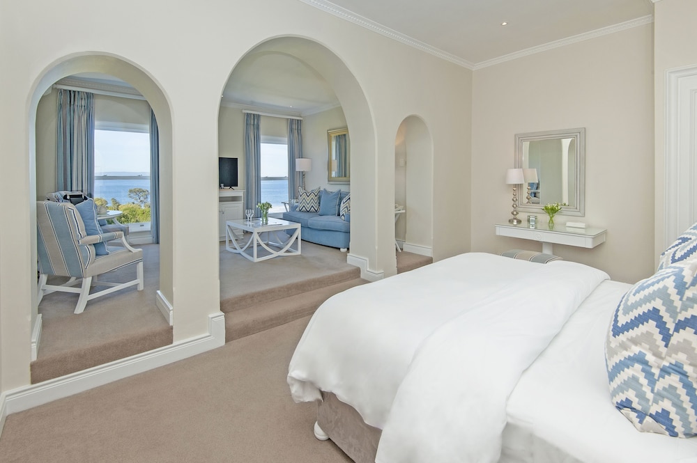 The Marine Hermanus 16/91
