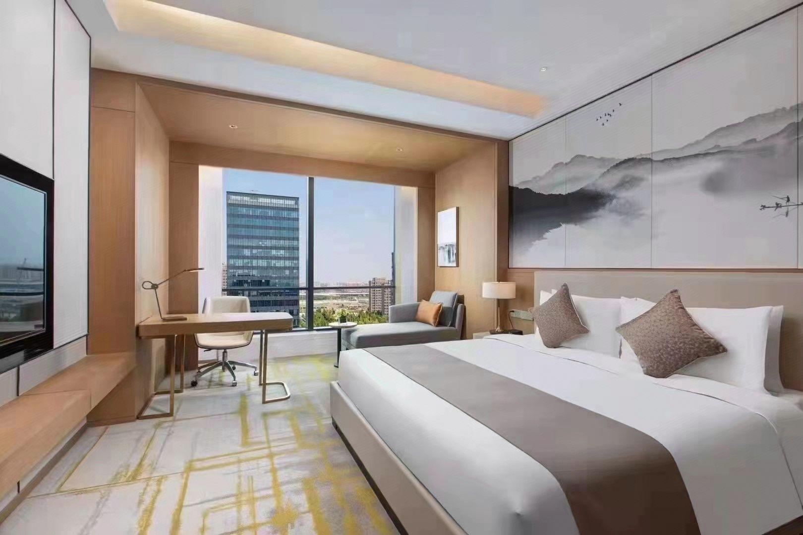 SUPERIOR, KING BED, CITY VIEW
