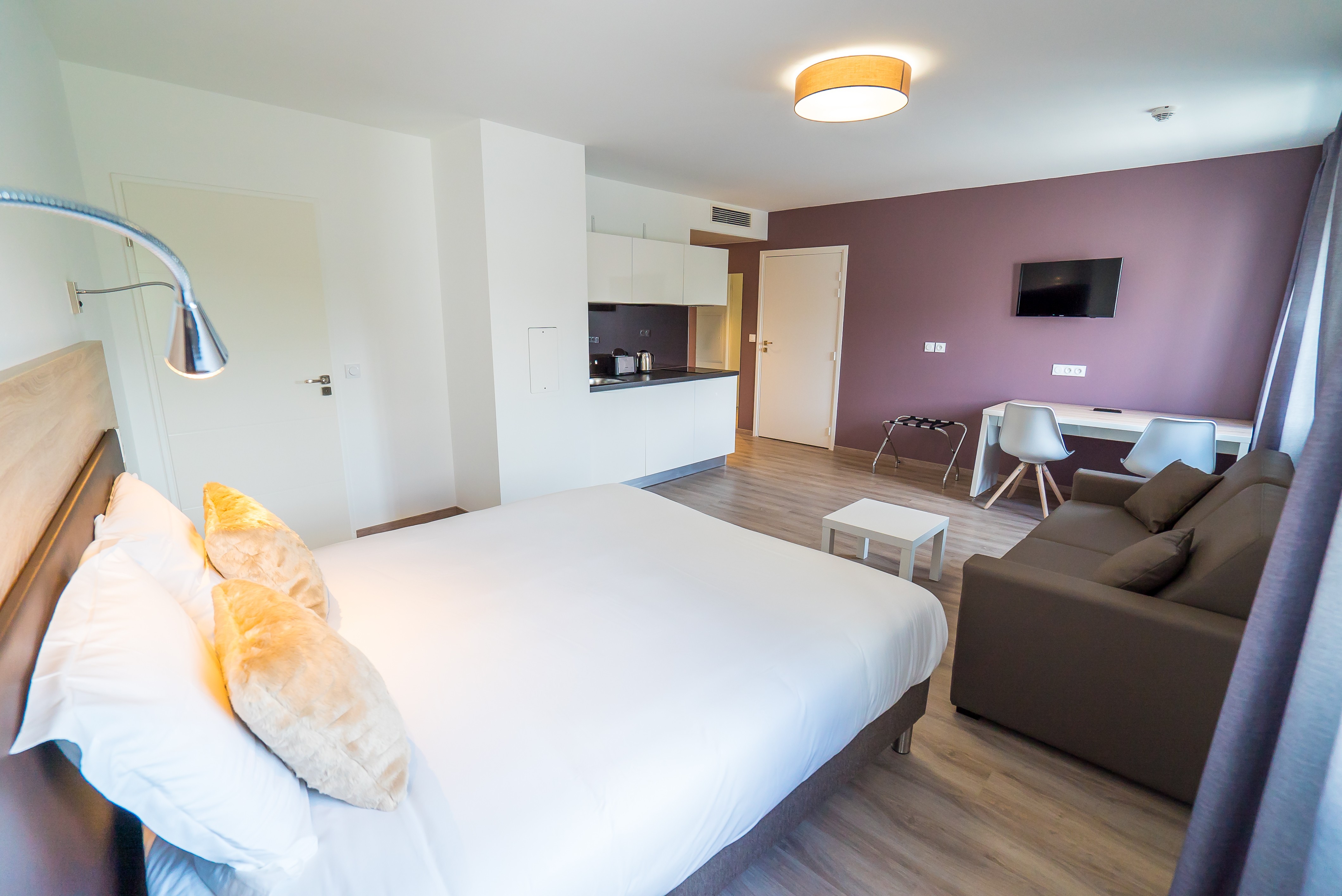 Studio, Double Bed, River View, Terrace