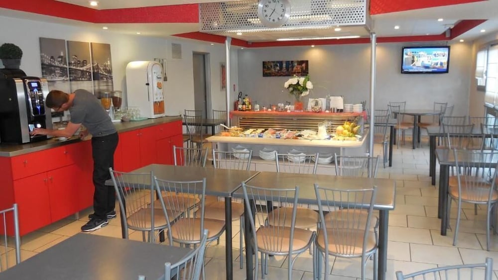 Kyriad Direct Orleans Nord - Cap Saran 32/50