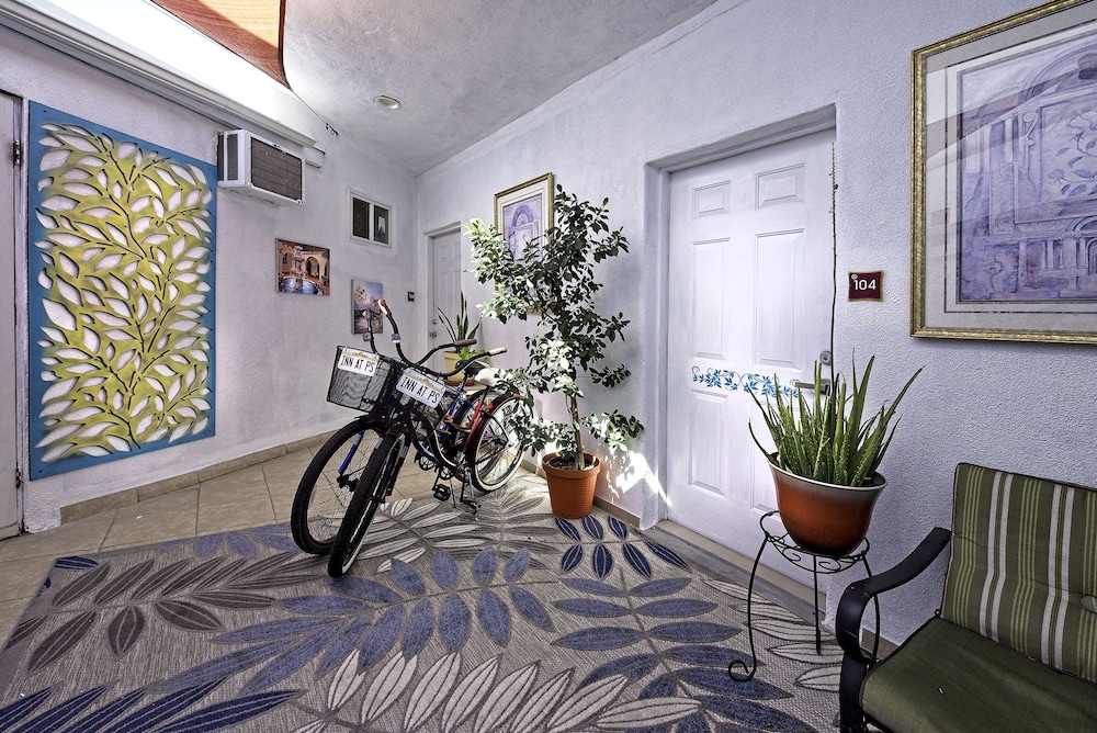 Inn at Palm Springs 46/69