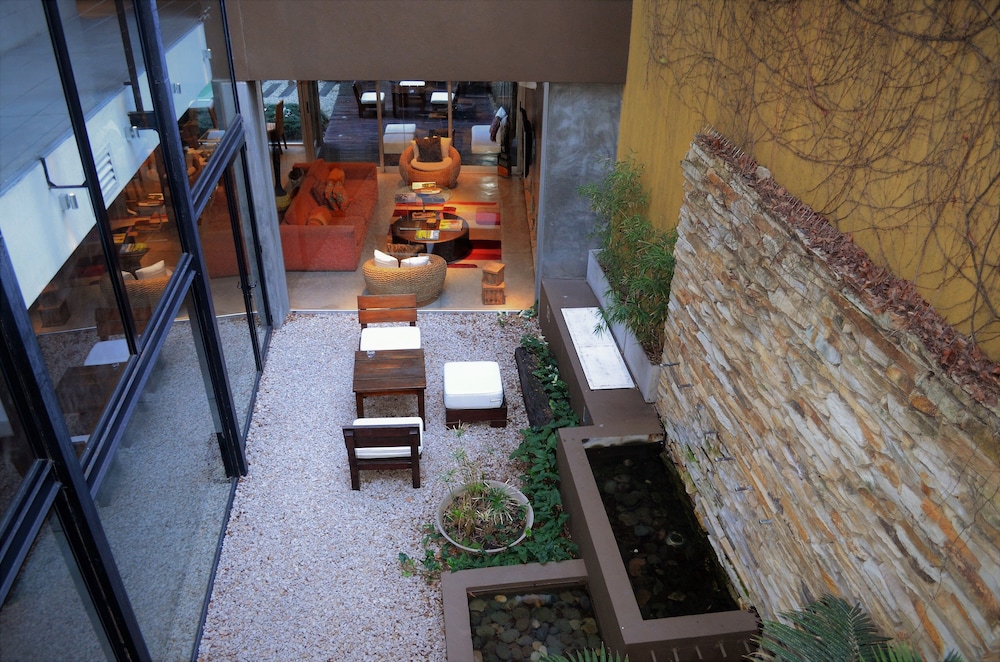 Mine Hotel Boutique 63/69