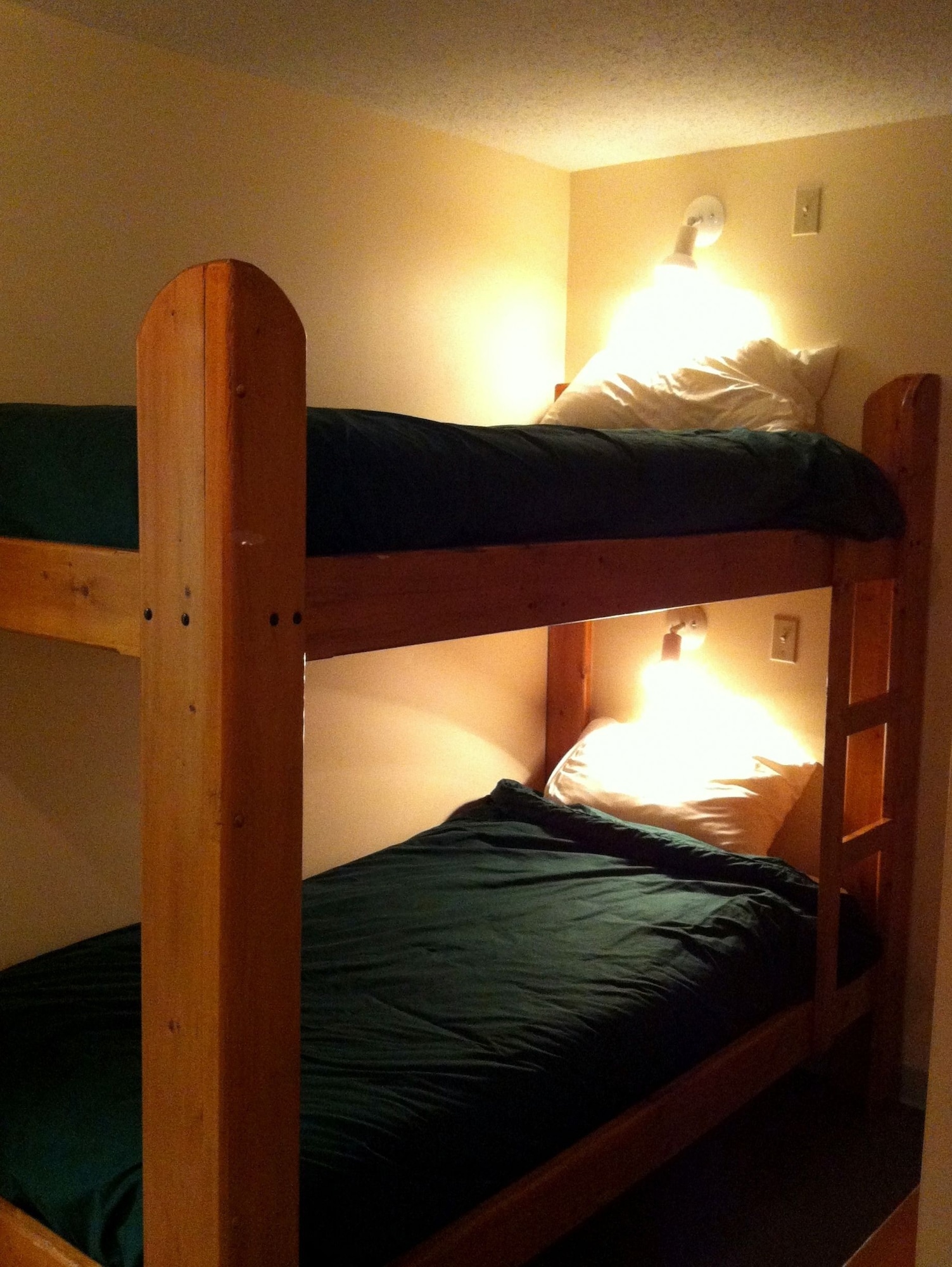 Economy, 1 Queen and 1 Murphy Bed, Murphy Bed