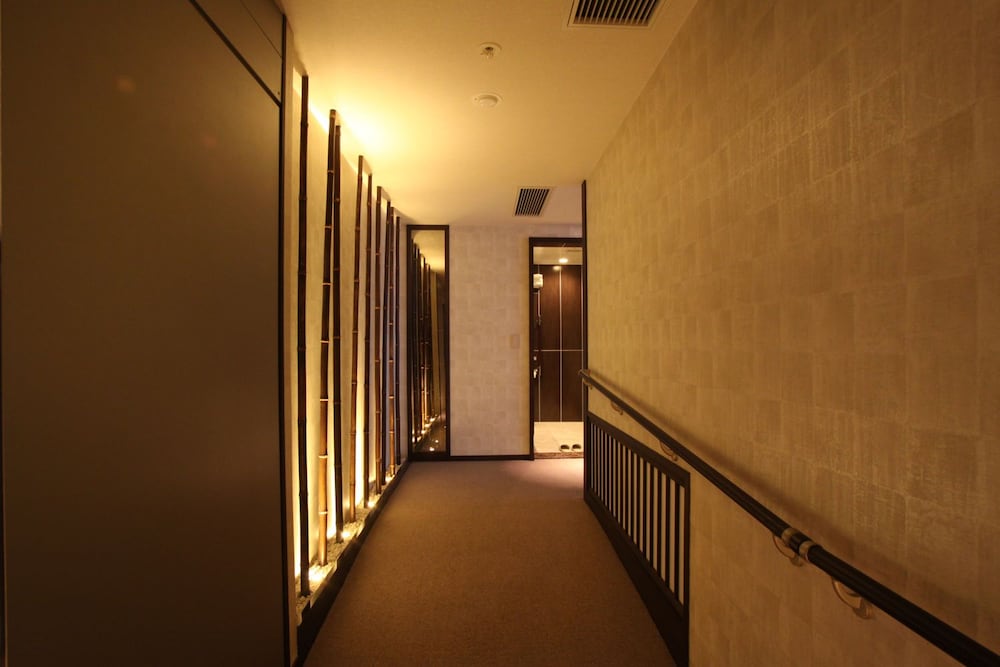 HOTEL BELLEVEDERE 43/46