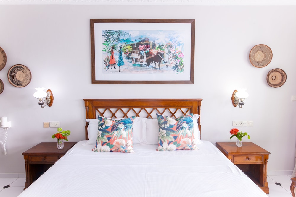 Palm Beach Hotel 10/40