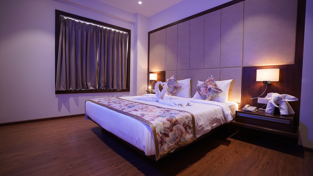 Pride Hotel Bhopal 18/49