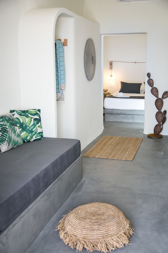 Santorini Villas 5/45
