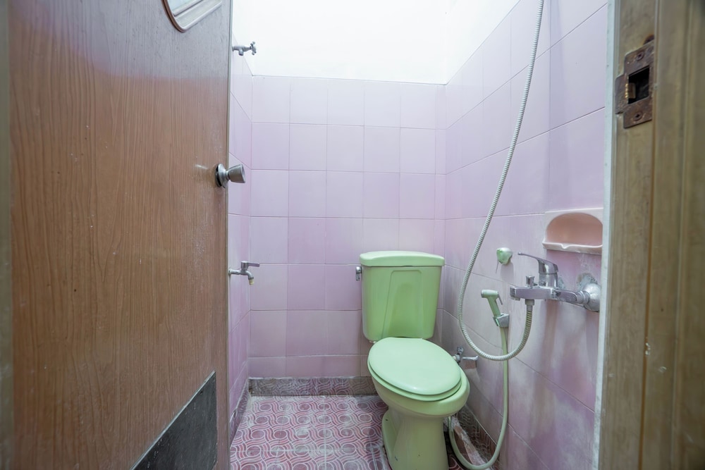 Hotel O Central Madiun Near Stasiun Kota Madiun 36/36