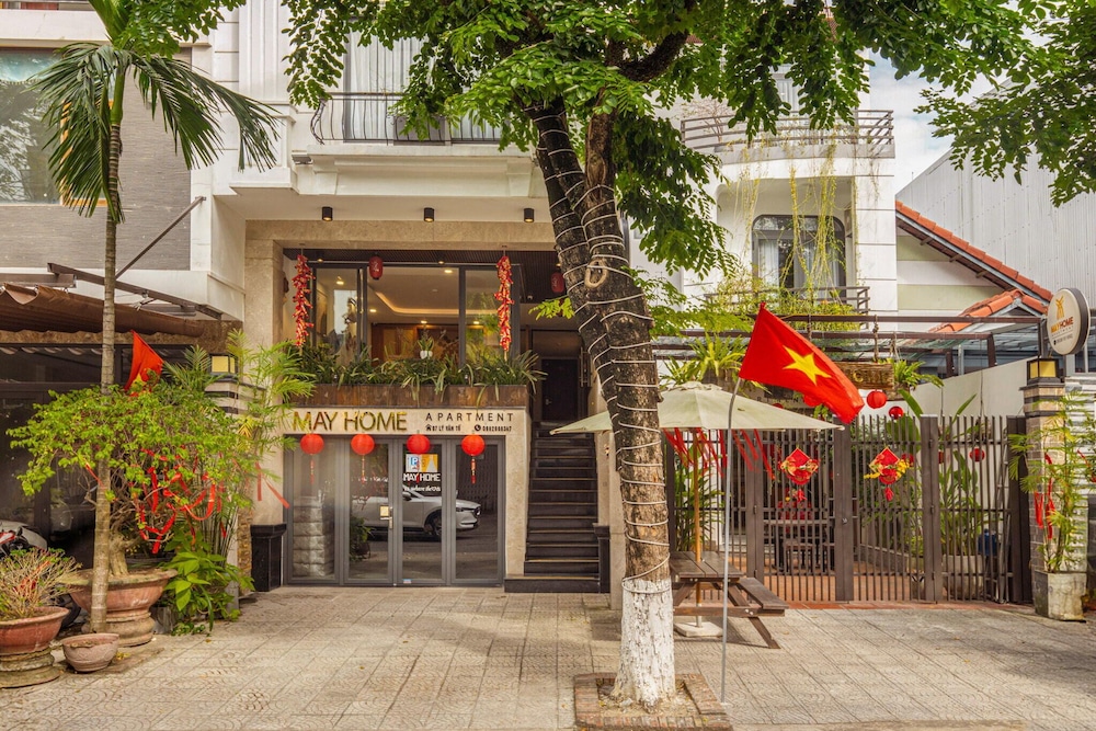 Omega Hotel 48/54