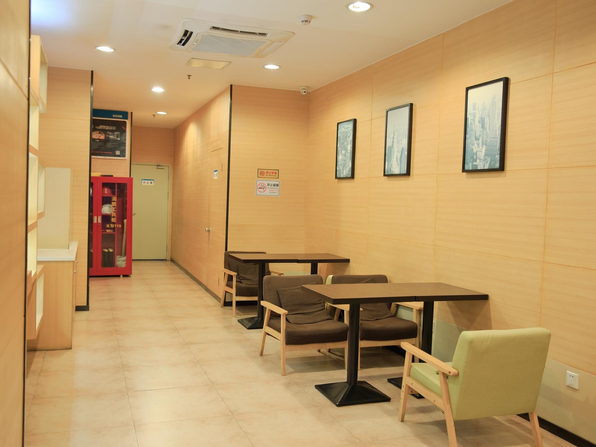 7 Days Inn Sea World 2nd Branch 37/44