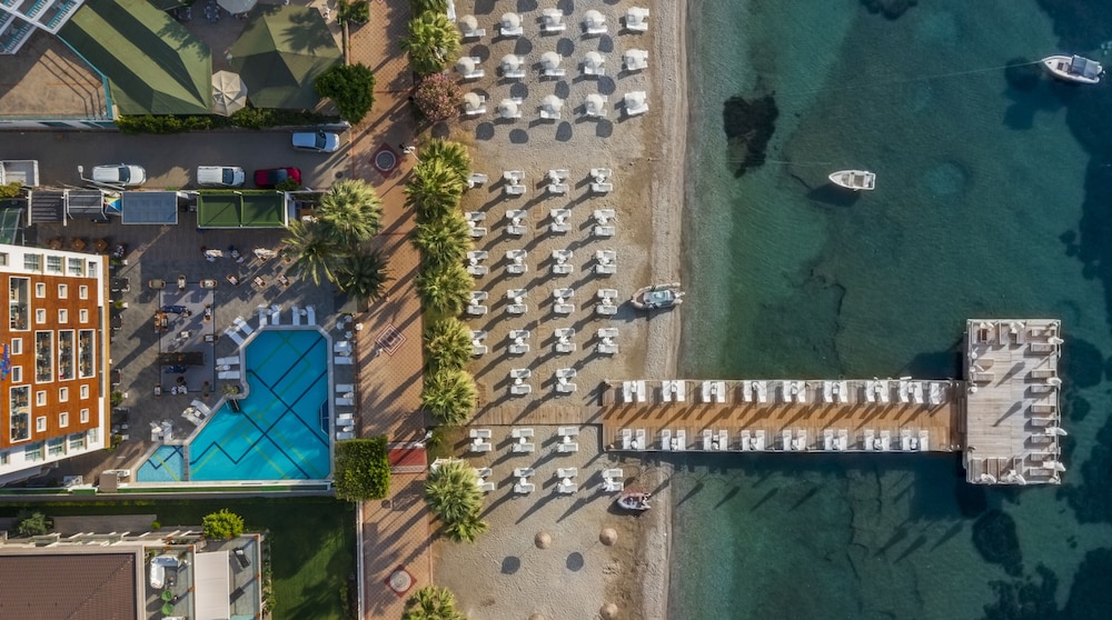 Cettia Beach Resort - Adults only 32/50