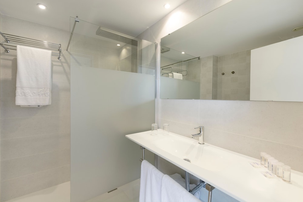 Reverence Mare Hotel Adults Only 50/50