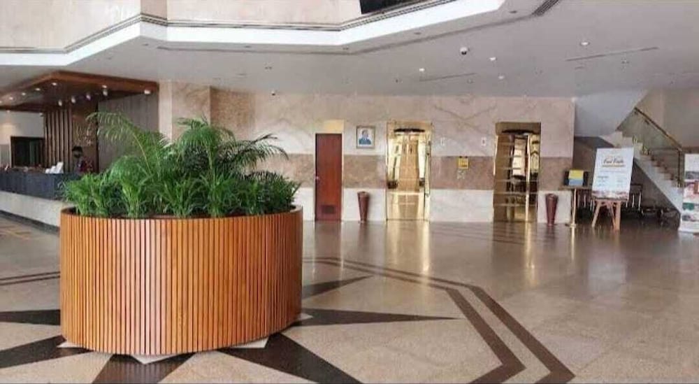 OCEAN PARADISE HOTEL AND RESORT 10/54
