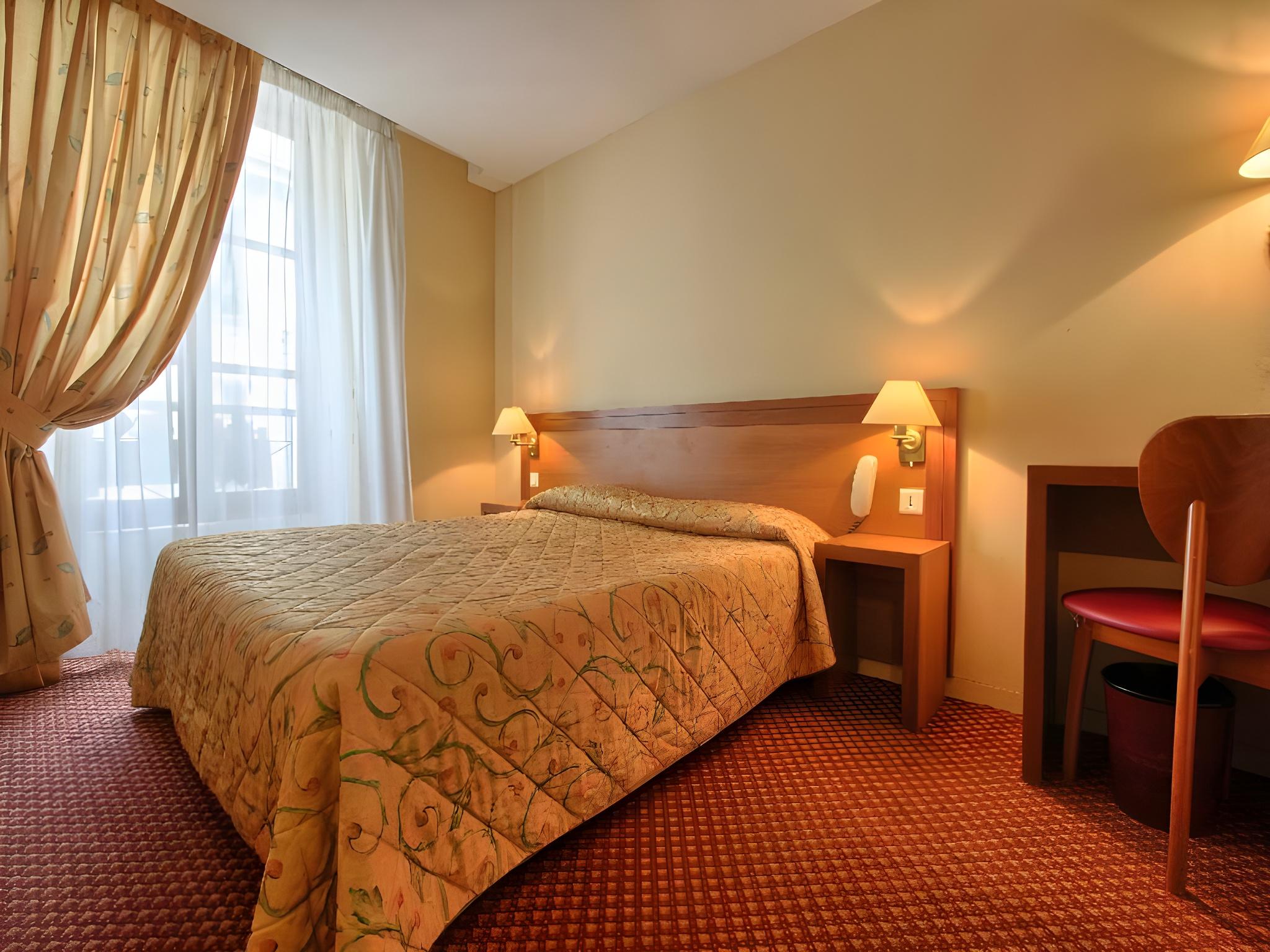 Classic, King Bed