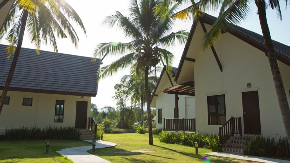 Khao Lak Blue Lagoon Resort 37/42