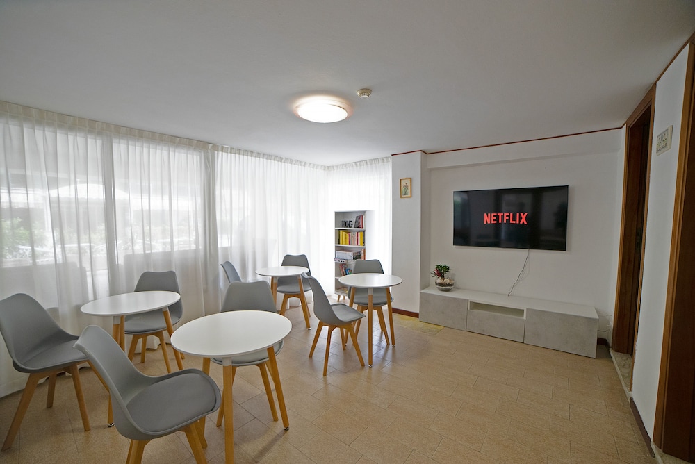 Hotel Ischia 51/65