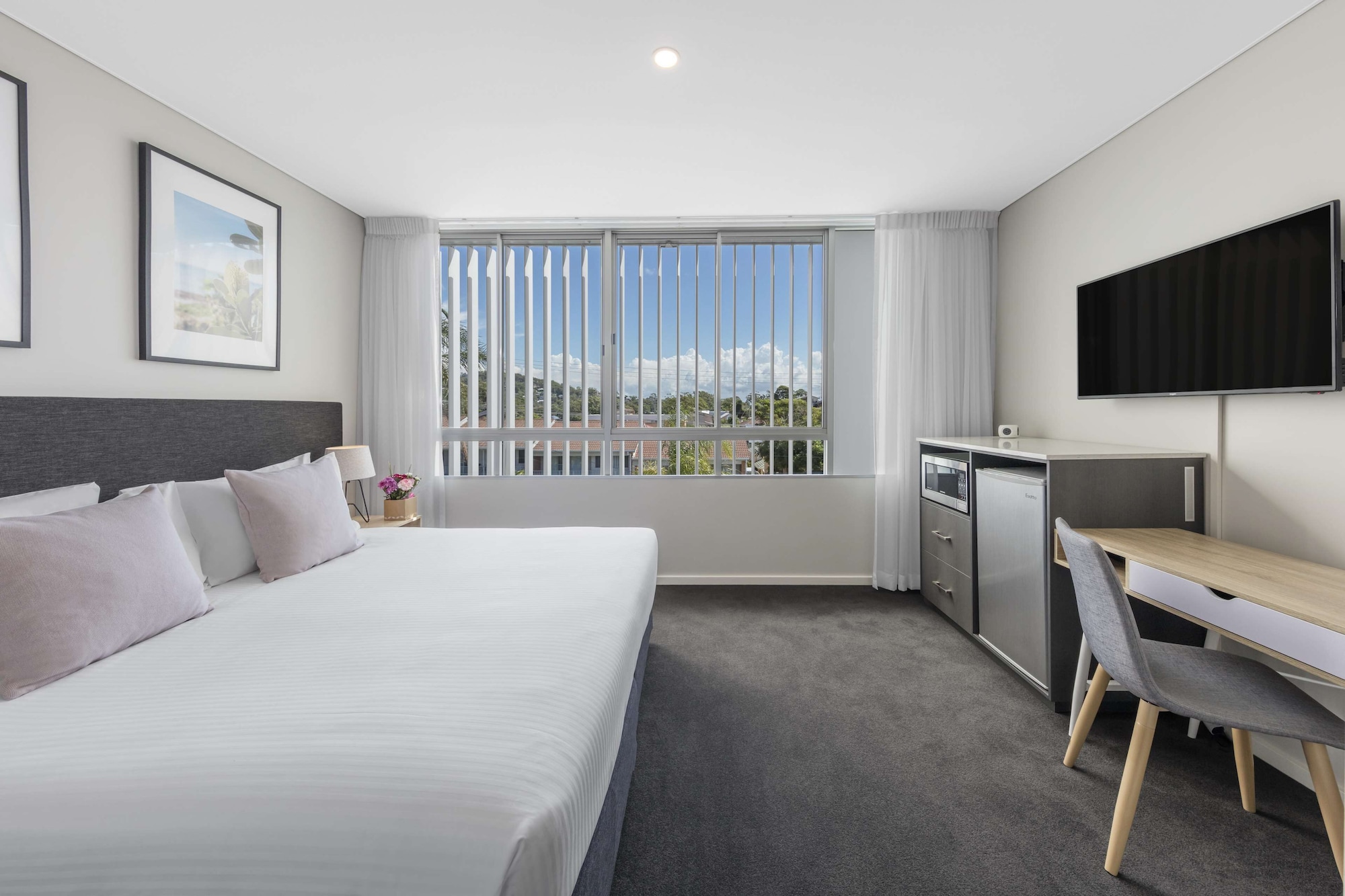 2 Bedrooms, Inner, Premier, King and Twin Beds, Two Story