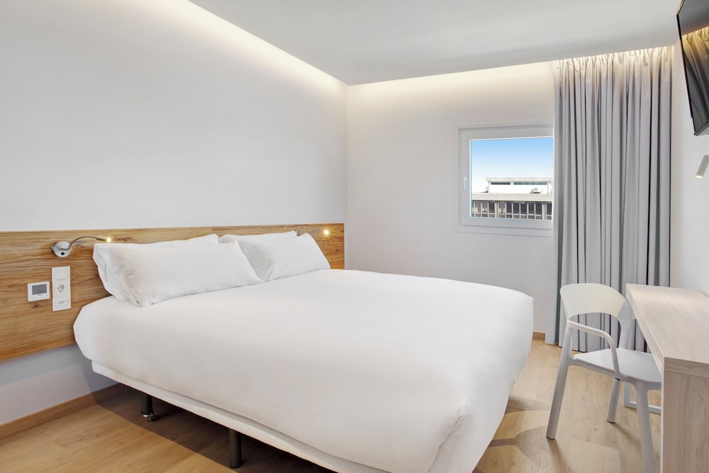 Room at B&B HOTEL Porto Expo Aeroporto, MATOSINHOS