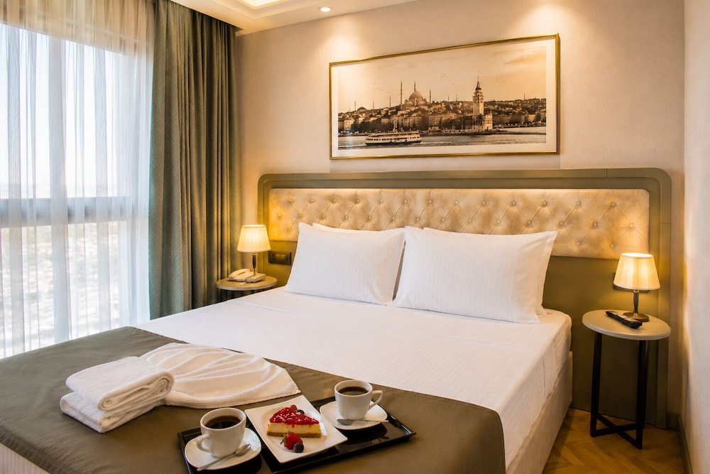Mayer Hotel 21/48