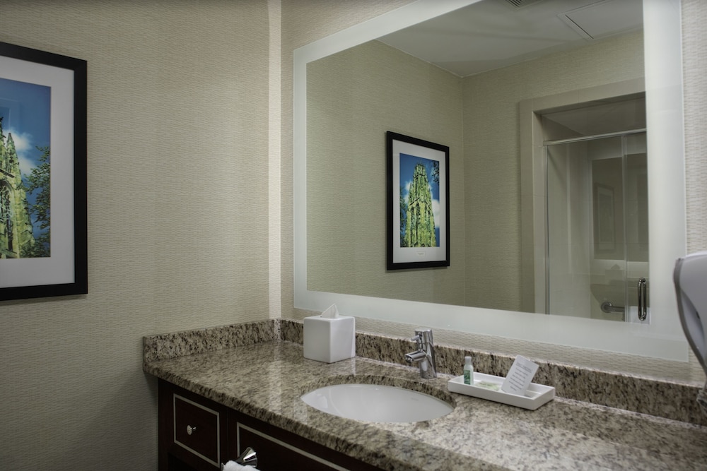 New Haven Hotel 45/49
